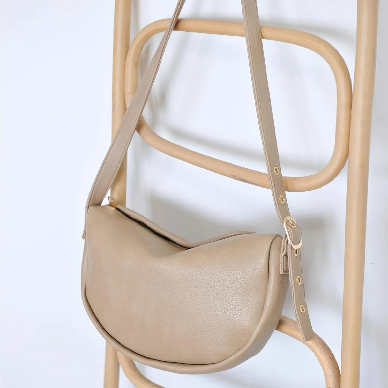 Crescent Crossbody Bag Hobo Sling Bag Women Vegan Leather Shoulder Handbag with Adjustable Strap