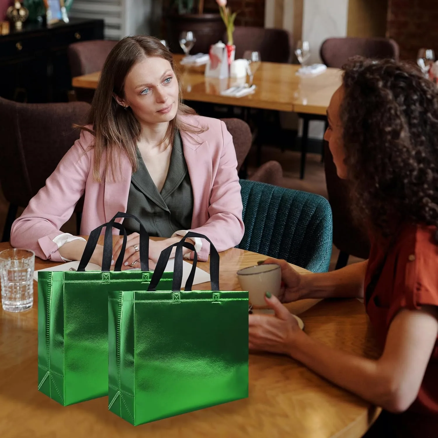 Glossy Green Reusable Gift Bags 15 pcs, 12.6 x 4.7 x 11 In Large Gift Bags with Sturdy Base, Non-woven Reusable Party Bags Bulk for Birthday, Wedding, Easter, Holiday