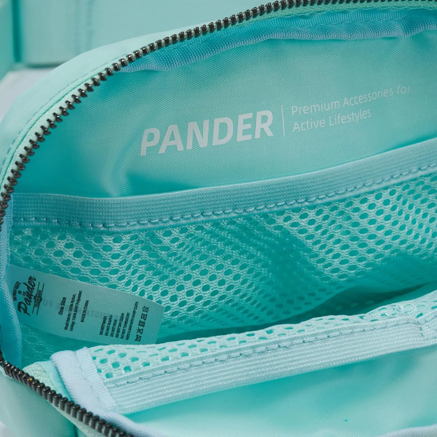 Pander Belt Bag for Women, Fashion Waist Packs, Crossbody Bags, Everywhere Belt Bag with Adjustable Strap (Pale Turquoise).