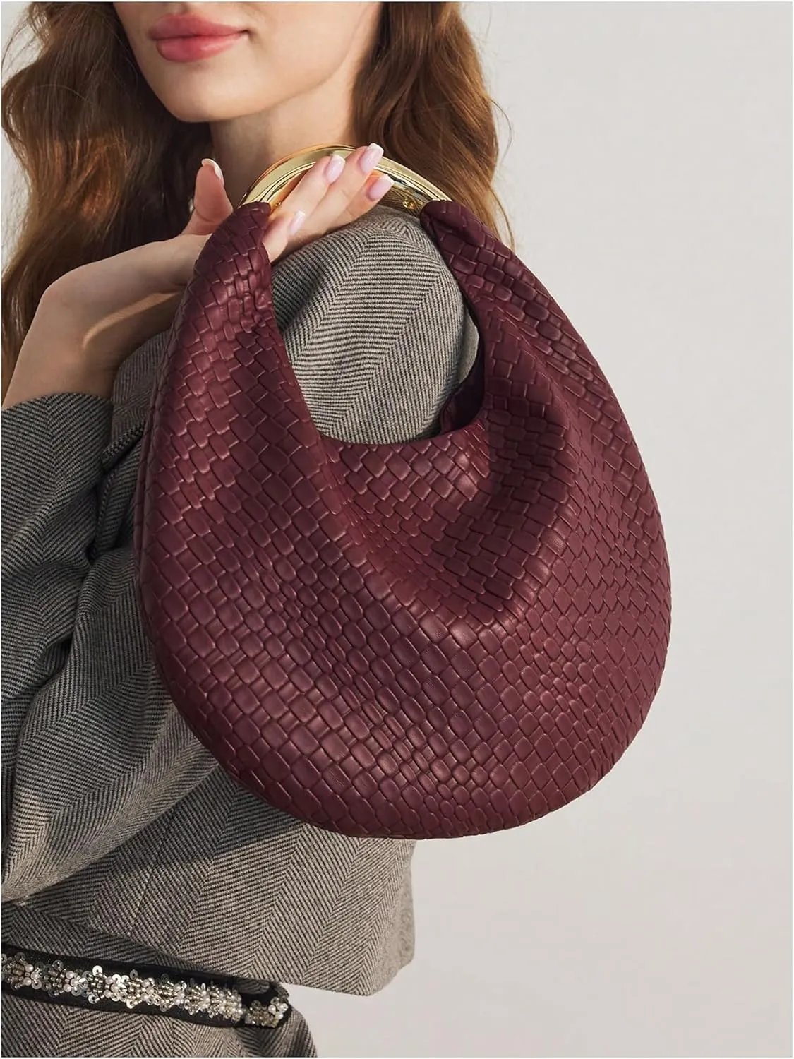 QWINEE Women's Woven Handbag Elegant Clutch Purse Metal Top Handle Cresent Evening Bag Retro PU Leather Clutch Purse
